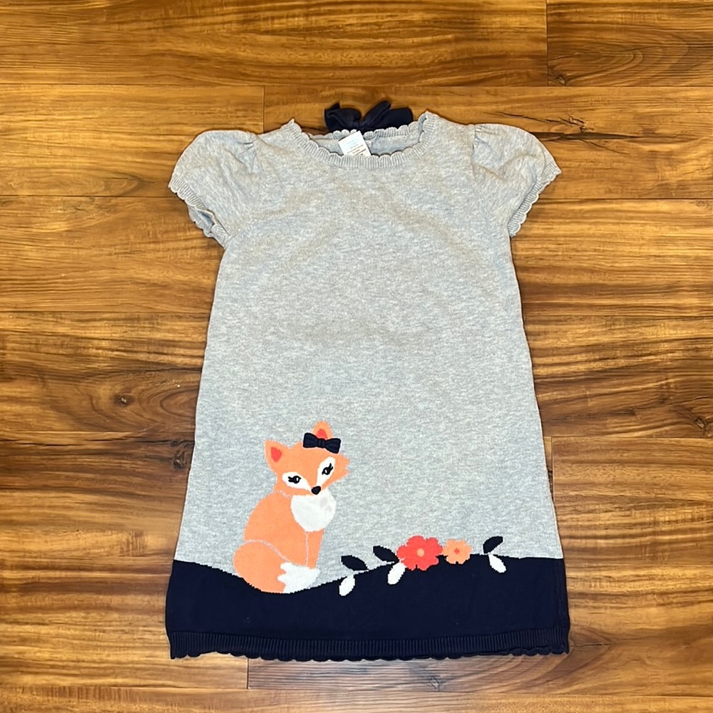 Very good condition gray and navy blue dress with a fox and a bow on the back
